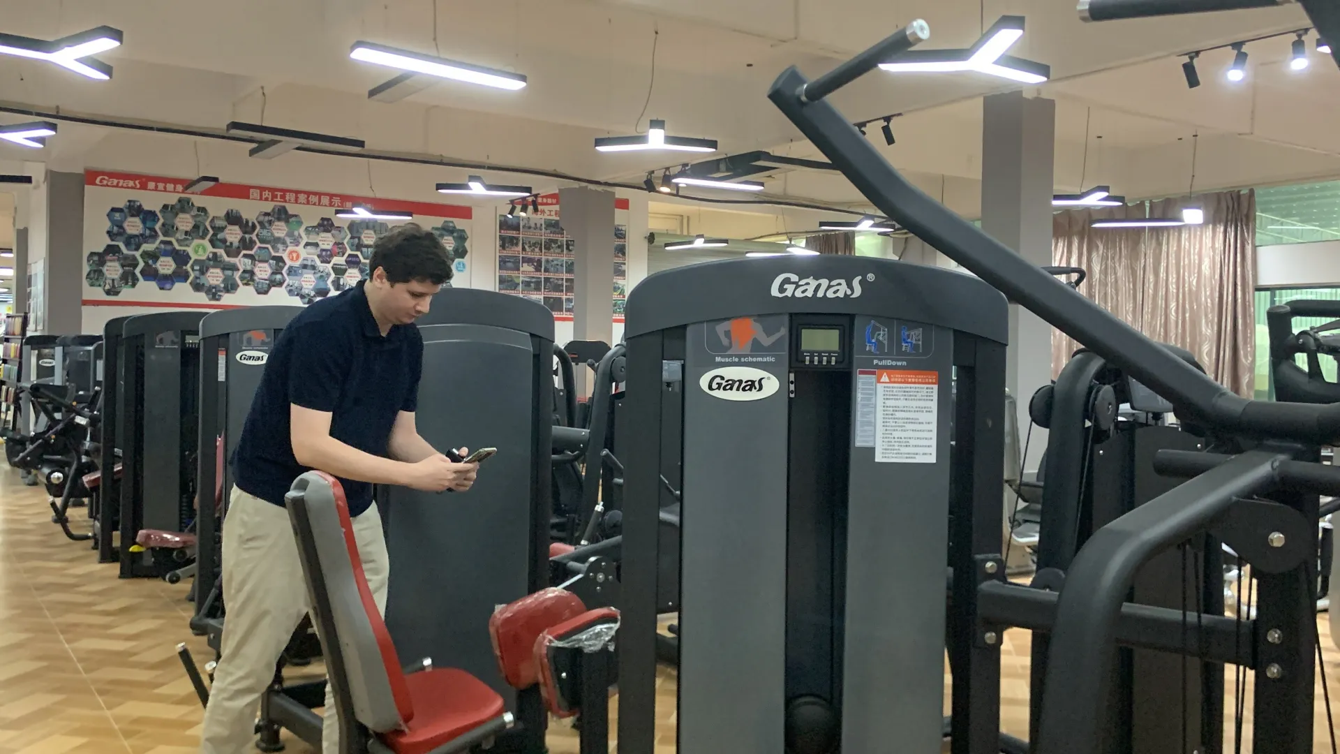 fitness equipment_NR7P4DlA.png